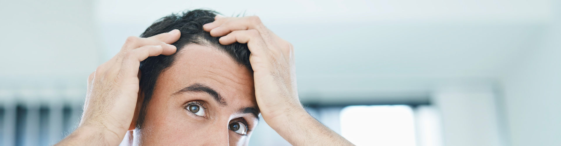 Quels sont les premiers signes de la calvitie ?